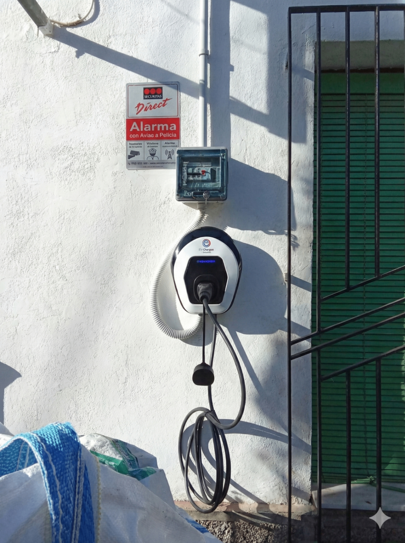 Cargador en vivienda unifamiliar con EV Charger en Murcia - Instalación profesional por CargaEnCasa