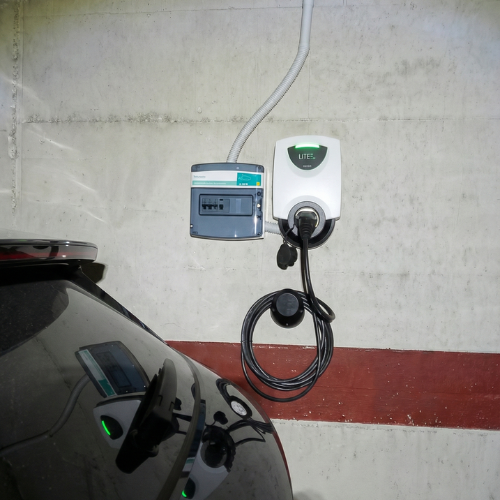 Instalación doméstica de cargador con Cargador doméstico en Murcia - Instalación profesional por CargaEnCasa